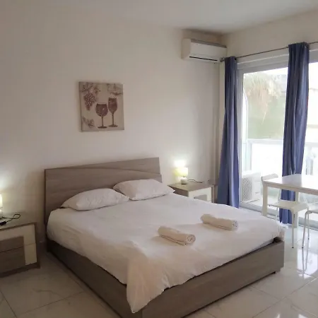 Prholidays Fantastic Location * St. Paul's Bay