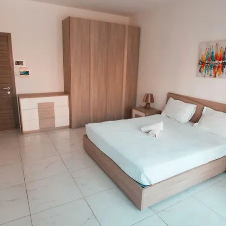 Prholidays Fantastic Location St. Paul's Bay
